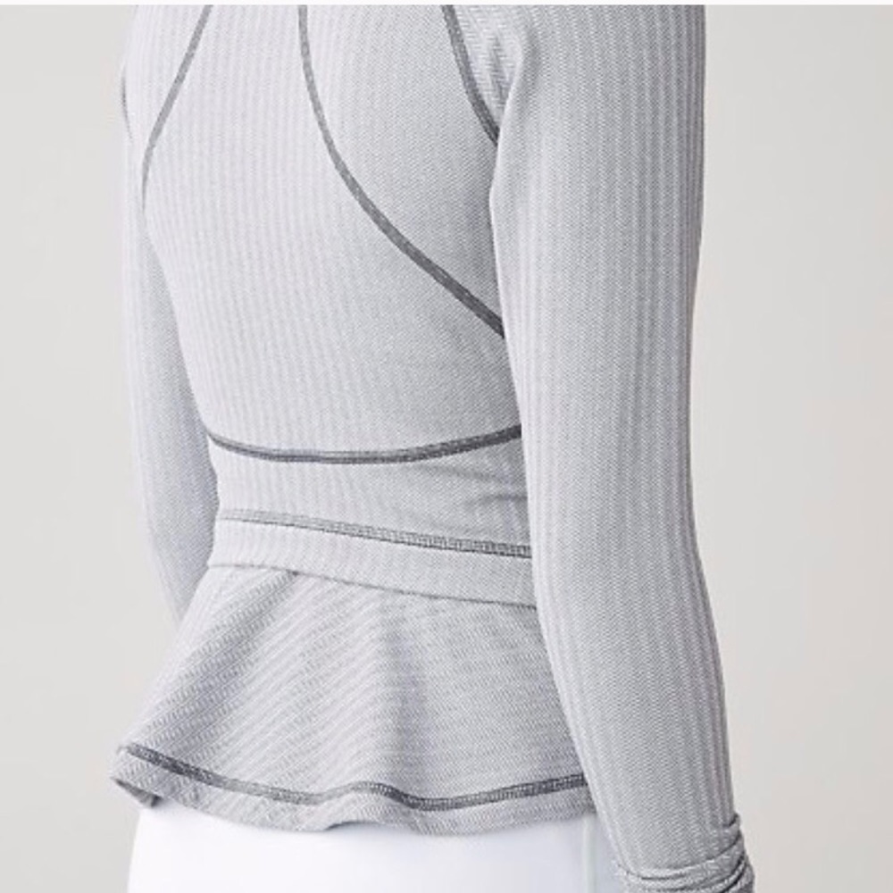 Lululemon Hustle In Your Bustle Jacket - Picture 3 of 8